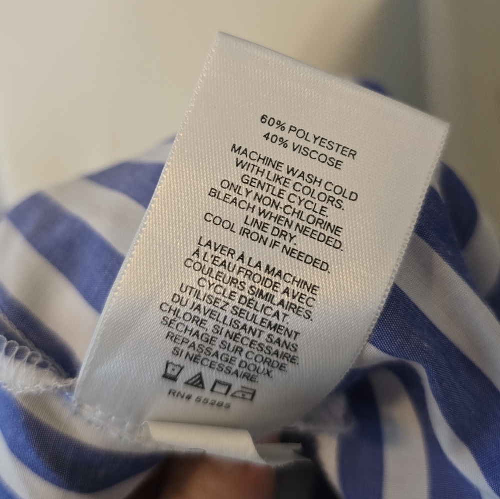Express | XS | Blue & White Button Down - Picture 9 of 9